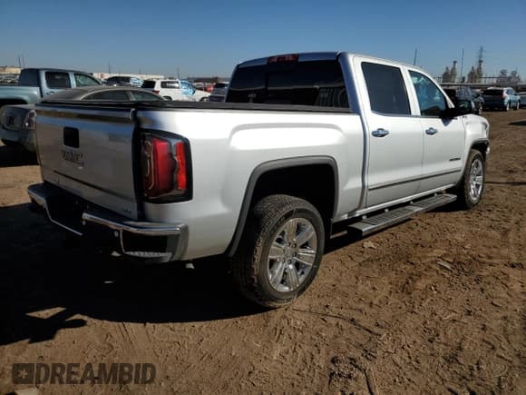 ✅ 2018 GMC Sierra 1500 SLT • VIN: 3GTU2NEC1JG137599 • Lot: 75127113. Wystawiony na Copart z przebiegiem 57 882 mil. Bezpłatny archiwum sprzedaży aukcyjnych z USA i szczegółowy raport historii pojazdu na DreamBid. Zdjęcie 3.