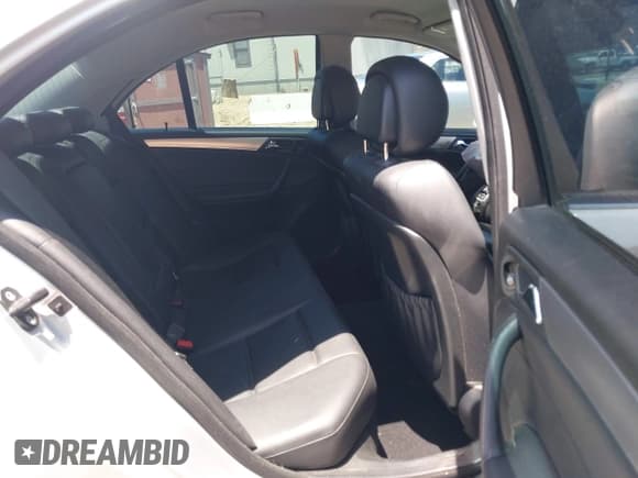 ✅ 2006 Mercedes-Benz C 230 Sport • VIN: WDBRF52H86F752734 • Lot: 42532783. Listed on IAAI with 128,302 mi. Free auction sales archive from the USA and detailed vehicle history report at DreamBid. Image 8.