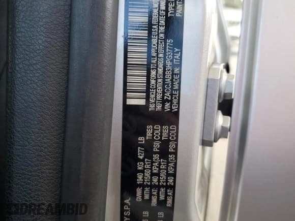 ✅ 2017 Jeep Renegade Latitude • VIN: ZACCJABB3HPG37775 • Lot: 89439875. Wystawiony na Copart z przebiegiem 83 987 mil. Bezpłatny archiwum sprzedaży aukcyjnych z USA i szczegółowy raport historii pojazdu na DreamBid. Zdjęcie 13.