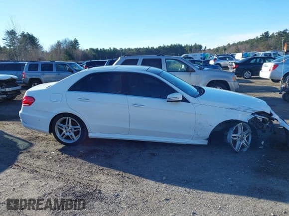 ✅ 2014 Mercedes-Benz E 350 Sport • VIN: WDDHF8JB3EA902021 • Lot: 43783406. Listed on IAAI with 128,510 mi. Free auction sales archive from the USA and detailed vehicle history report at DreamBid. Image 13.