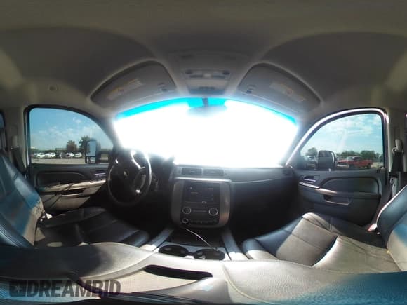 ✅ 2012 Chevrolet Silverado 2500HD LTZ • VIN: 1GC1KYC8XCF153372 • Lot: 42945384. Wystawiony na IAAI z przebiegiem 101 334 mil. Bezpłatny archiwum sprzedaży aukcyjnych z USA i szczegółowy raport historii pojazdu na DreamBid. Zdjęcie 19.