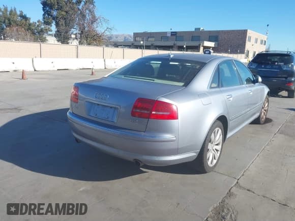 ✅ 2009 Audi A8 • VIN: WAULV94E09N003356 • Lot: 41387468. Wystawiony na IAAI z przebiegiem 101 926 mil. Bezpłatny archiwum sprzedaży aukcyjnych z USA i szczegółowy raport historii pojazdu na DreamBid. Zdjęcie 4.