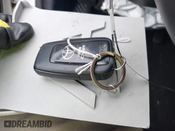 ✅ 2019 Toyota C-HR Limited • VIN: NMTKHMBX3KR095980 • Лот: 43487573. Опубликован ранее на IAAI с пробегом 126 892 миль. Бесплатный доступ к архиву аукционных продаж из США и подробный отчёт об истории автомобиля на DreamBid. Изображение 11.