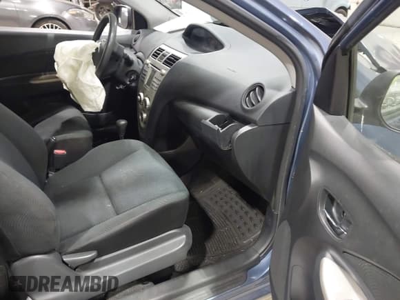 ✅ 2010 Toyota Yaris • VIN: JTDBT4K34A1359992 • Lot: 43722278. Listed on IAAI with 121,773 mi. Free auction sales archive from the USA and detailed vehicle history report at DreamBid. Image 5.