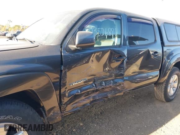 ✅ 2009 Toyota Tacoma • VIN: 3TMLU42N69M030695 • Lot: 43526886. Wystawiony na IAAI z przebiegiem 76 000 mil. Bezpłatny archiwum sprzedaży aukcyjnych z USA i szczegółowy raport historii pojazdu na DreamBid. Zdjęcie 14.