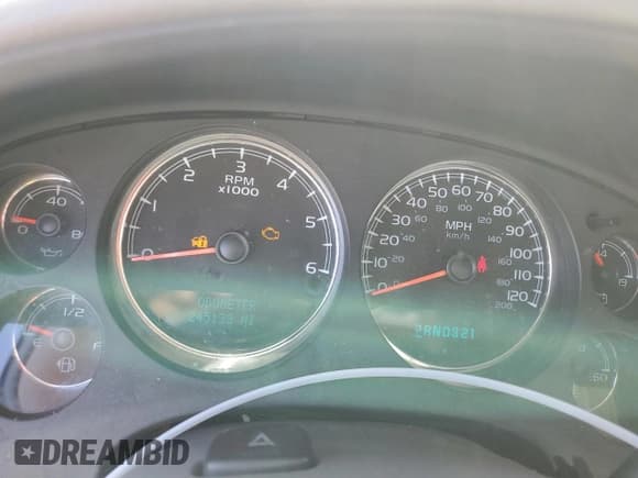 ✅ 2008 Chevrolet Suburban LTZ • VIN: 1GNFK16378J200172 • Lot: 74753854. Wystawiony na Copart z przebiegiem 245 133 mil. Bezpłatny archiwum sprzedaży aukcyjnych z USA i szczegółowy raport historii pojazdu na DreamBid. Zdjęcie 9.