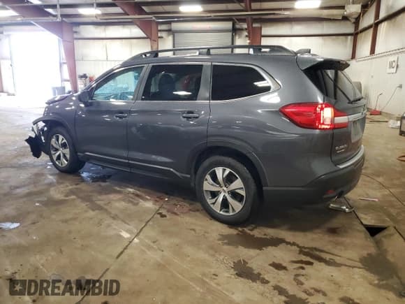 ✅ 2019 Subaru Ascent Premium • VIN: 4S4WMAFD8K3486682 • Lot: 89686625. Listed on Copart with 133,108 mi. Free auction sales archive from the USA and detailed vehicle history report at DreamBid. Image 2.