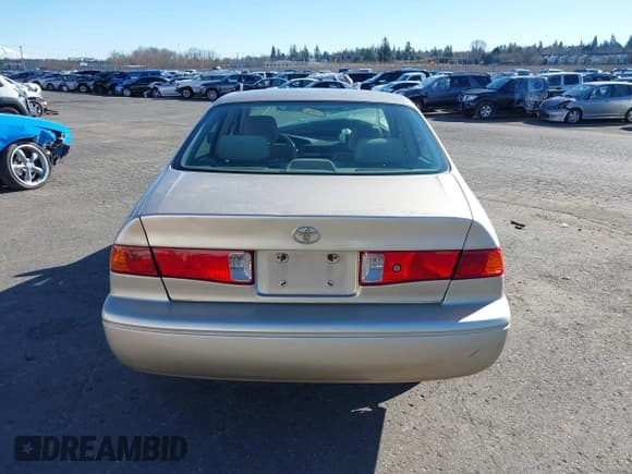 ✅ 2000 Toyota Camry LE • VIN: JT2BG22K6Y0383168 • Лот: 41542927. Опубликован ранее на IAAI с пробегом 206 712 миль. Бесплатный доступ к архиву аукционных продаж из США и подробный отчёт об истории автомобиля на DreamBid. Изображение 15.