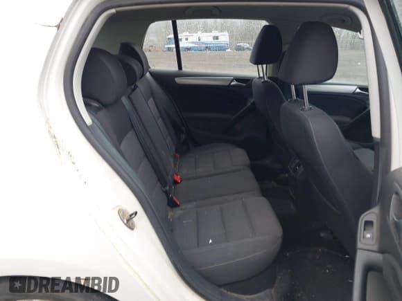 ✅ 2012 Volkswagen Golf TDI • VIN: WVWDM7AJ3CW334286 • Lot: 41928099. Listed on IAAI with 173,426 mi. Free auction sales archive from the USA and detailed vehicle history report at DreamBid. Image 8.