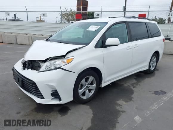 ✅ 2020 Toyota Sienna LE Auto Access Seat • VIN: 5TDKZ3DC0LS044909 • Lot: 42289084. Listed on IAAI with 71,090 mi. Free auction sales archive from the USA and detailed vehicle history report at DreamBid. Image 19.