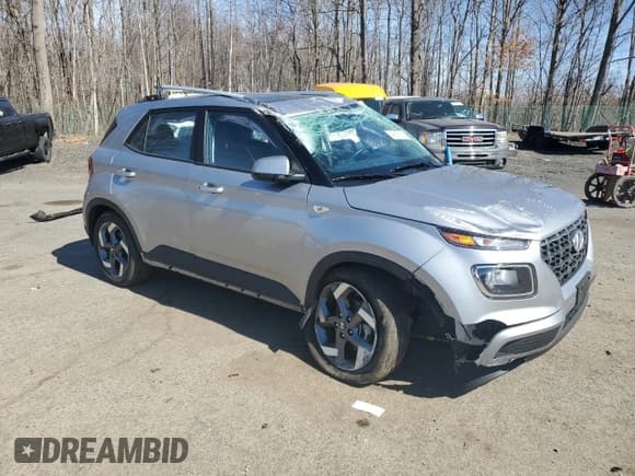 ✅ 2024 Hyundai Venue SEL • VIN: KMHRC8A35RU326349 • Lot: 48687915. Listed on Copart with 16,007 mi. Free auction sales archive from the USA and detailed vehicle history report at DreamBid. Image 4.