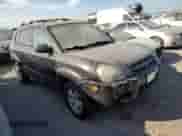 2007 Hyundai Tucson SE z VIN KM8JN72D77U483564, wystawiony jako Copart lot #75153254 z przebiegiem Nie podano mil oraz Szkoda całkowita • Salvage title. Historia ofert i sprzedaży dostępna na DreamBid. Obrazek 4.