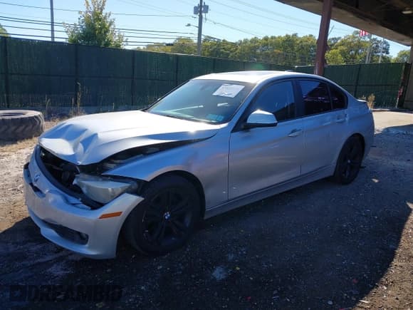 ✅ 2013 BMW 3 Series 328i xDrive • VIN: WBA3B5C54DF595107 • Лот: 43415450. Опубликован ранее на IAAI с пробегом 189 750 миль. Бесплатный доступ к архиву аукционных продаж из США и подробный отчёт об истории автомобиля на DreamBid. Изображение 2.