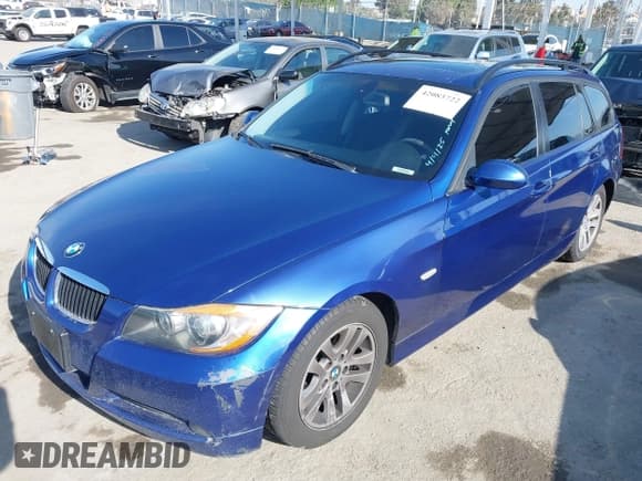 ✅ 2007 BMW 3 Series 328i • VIN: WBAVS13507FX15605 • Lot: 42083722. Listed on IAAI with 177,850 mi. Free auction sales archive from the USA and detailed vehicle history report at DreamBid. Image 2.