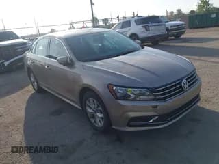 ✅ 2016 Volkswagen Passat S • VIN: 1VWAT7A39GC054951 • Lot: 43263214. Wystawiony na IAAI z przebiegiem 157 425 mil. Bezpłatny archiwum sprzedaży aukcyjnych z USA i szczegółowy raport historii pojazdu na DreamBid. Zdjęcie 1.