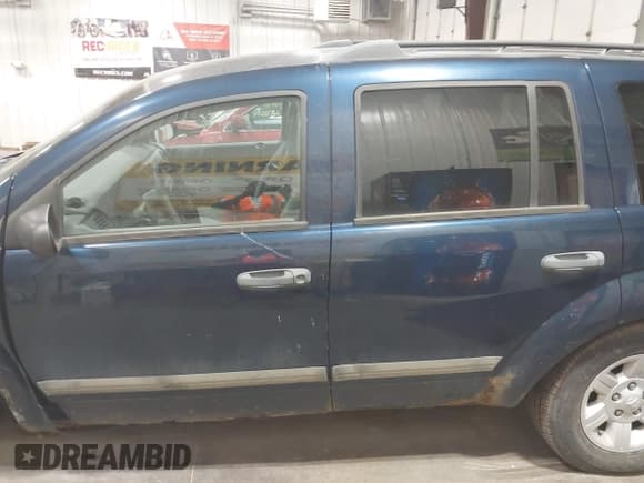 ✅ 2005 Dodge Durango SXT • VIN: 1D4HB38N05F610373 • Лот: 42802258. Опубликован ранее на IAAI с пробегом 148 614 миль. Бесплатный доступ к архиву аукционных продаж из США и подробный отчёт об истории автомобиля на DreamBid. Изображение 15.