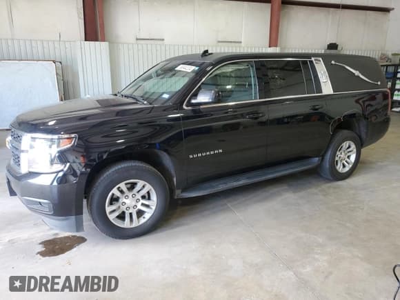 ✅ 2018 Chevrolet Suburban LS • VIN: 1GNSCGEC3JR140303 • Lot: 69944234. Listed on Copart with 48,541 mi. Free auction sales archive from the USA and detailed vehicle history report at DreamBid. Image 1.