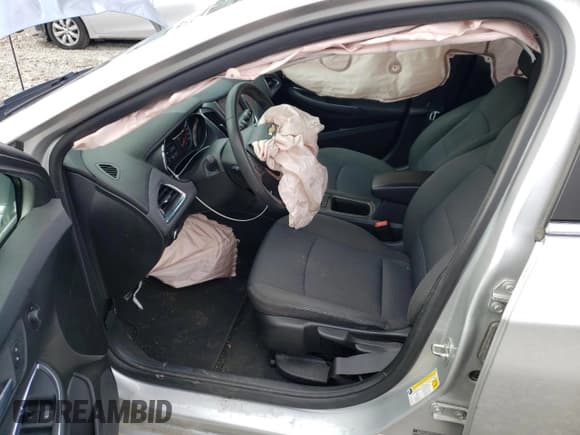 ✅ 2019 Chevrolet Cruze LT • VIN: 3G1BE6SM5KS528053 • Lot: 69807302. Listed on Copart with 66,646 mi. Free auction sales archive from the USA and detailed vehicle history report at DreamBid. Image 7.