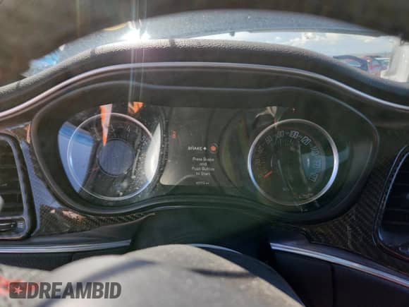 2017 Dodge Challenger 392 Hemi Scat Pack Shaker z VIN 2C3CDZFJ5HH601311, wystawiony jako Copart lot #82135595 z przebiegiem 60 553 mil mil oraz Szkoda całkowita • Salvage title. Historia ofert i sprzedaży dostępna na DreamBid. Obrazek 9.