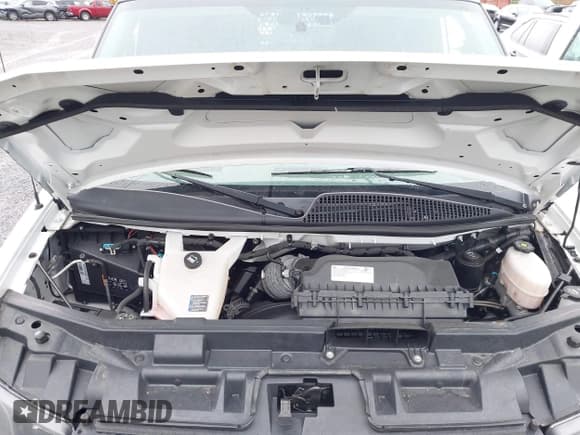 ✅ 2021 Chevrolet Express Cargo • VIN: 1GCWGAF7XM1217071 • Lot: 41959458. Wystawiony na IAAI z przebiegiem 42 596 mil. Bezpłatny archiwum sprzedaży aukcyjnych z USA i szczegółowy raport historii pojazdu na DreamBid. Zdjęcie 10.