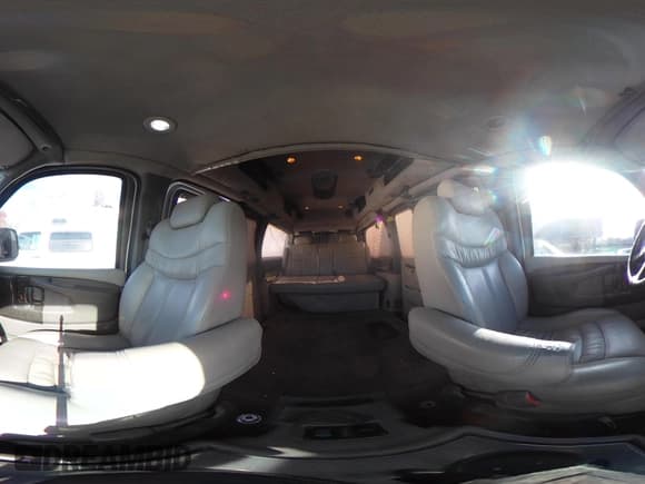 ✅ 2006 GMC Savana Commercial SRW C6Y • VIN: 1GDFG15T361135454 • Лот: 41400059. Опубликован ранее на IAAI с пробегом 147 827 миль. Бесплатный доступ к архиву аукционных продаж из США и подробный отчёт об истории автомобиля на DreamBid. Изображение 18.