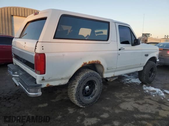 ✅ 1996 Ford Bronco Custom • VIN: 1FMEU15H3TLB67546 • Лот: 88875695. Опубликован ранее на Copart с пробегом 222 701 миль. Бесплатный доступ к архиву аукционных продаж из США и подробный отчёт об истории автомобиля на DreamBid. Изображение 3.