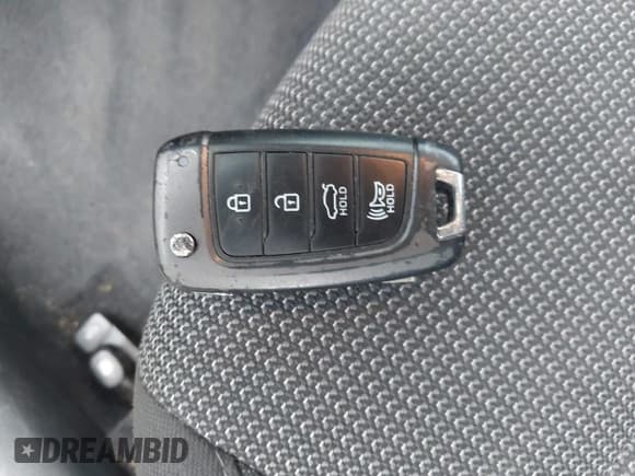 ✅ 2019 Hyundai Accent SEL • VIN: 3KPC24A35KE085287 • Лот: 43137356. Опубликован ранее на IAAI с пробегом 114 786 миль. Бесплатный доступ к архиву аукционных продаж из США и подробный отчёт об истории автомобиля на DreamBid. Изображение 11.