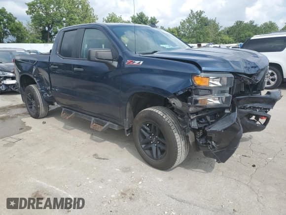 ✅ 2020 Chevrolet Silverado 1500 Custom Trail Boss • VIN: 1GCRYCEF1LZ162458 • Lot: 65429625. Wystawiony na Copart z przebiegiem 101 199 mil. Bezpłatny archiwum sprzedaży aukcyjnych z USA i szczegółowy raport historii pojazdu na DreamBid. Zdjęcie 4.