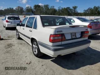 ✅ 1997 Volvo 850 GT • VIN: YV1LS5541V1394376 • Лот: 74194054. Опубликован ранее на Copart с пробегом 155 391 миль. Бесплатный доступ к архиву аукционных продаж из США и подробный отчёт об истории автомобиля на DreamBid. Изображение 2.