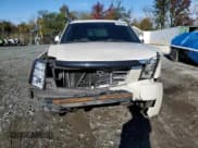 ✅ 2008 Cadillac Escalade EXT • VIN: 3GYFK62848G259635 • Lot: 90605885. Listed on Copart with 268,331 mi. Free auction sales archive from the USA and detailed vehicle history report at DreamBid. Image 5.