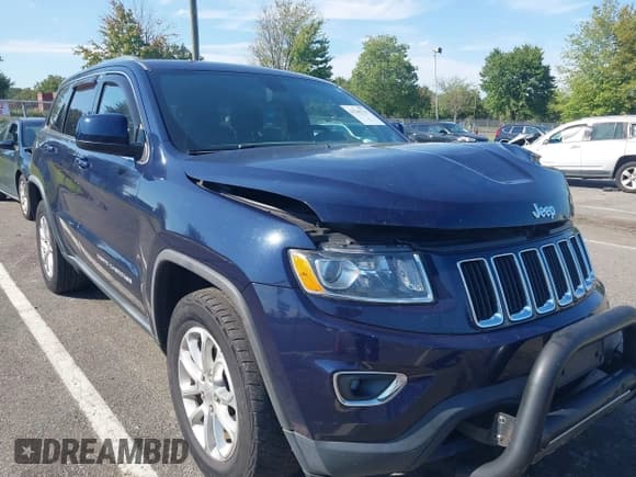 ✅ 2015 Jeep Grand Cherokee Altitude • VIN: 1C4RJFAG5FC602760 • Lot: 43206715. Wystawiony na IAAI z przebiegiem 77 685 mil. Bezpłatny archiwum sprzedaży aukcyjnych z USA i szczegółowy raport historii pojazdu na DreamBid. Zdjęcie 18.