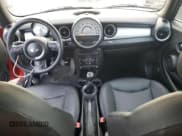 ✅ 2013 MINI Convertible • VIN: WMWZN3C55DT266195 • Лот: 89639905. Опубликован ранее на Copart с пробегом Не указан. Бесплатный доступ к архиву аукционных продаж из США и подробный отчёт об истории автомобиля на DreamBid. Изображение 8.