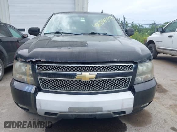 ✅ 2011 Chevrolet Suburban LT • VIN: 1GNSKJE31BR233032 • Lot: 42758398. Listed on IAAI with 167,514 mi. Free auction sales archive from the USA and detailed vehicle history report at DreamBid. Image 12.