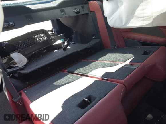 ✅ 2022 BMW 4 Series 430i • VIN: WBA53AP00NCH96487 • Lot: 42912009. Listed on IAAI with 31,330 mi. Free auction sales archive from the USA and detailed vehicle history report at DreamBid. Image 8.