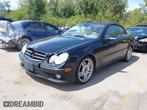 ✅ 2008 Mercedes-Benz CLK 550 • VIN: WDBTK72F68T098624 • Lot: 43070674. Wystawiony na IAAI z przebiegiem 76 954 mil. Bezpłatny archiwum sprzedaży aukcyjnych z USA i szczegółowy raport historii pojazdu na DreamBid. Zdjęcie 2.