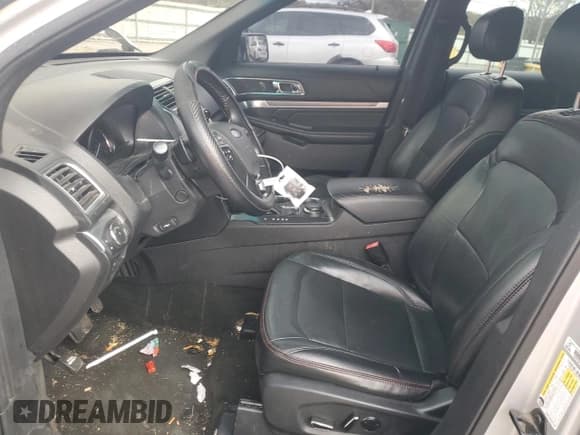 ✅ 2017 Ford Explorer Sport • VIN: 1FM5K8GT7HGA25782 • Lot: 90617815. Wystawiony na Copart z przebiegiem 237 027 mil. Bezpłatny archiwum sprzedaży aukcyjnych z USA i szczegółowy raport historii pojazdu na DreamBid. Zdjęcie 7.