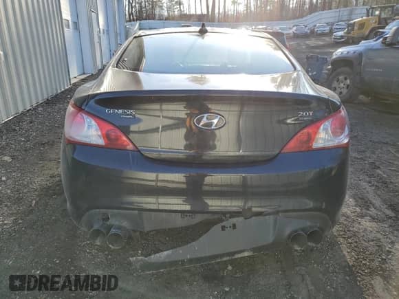 2012 Hyundai Genesis Coupe 2.0T с VIN KMHHT6KD1CU072525, выставлен на аукционе Copart как лот 86664904 с пробегом 148 564 миль миль и На запчасти • Non repairable. История ставок и продаж доступна на DreamBid. Изображение 6.