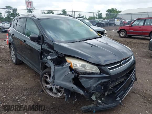✅ 2015 Ford Escape Titanium • VIN: 1FMCU9J94FUC39311 • Lot: 42542693. Listed on IAAI with 129,747 mi. Free auction sales archive from the USA and detailed vehicle history report at DreamBid. Image 1.