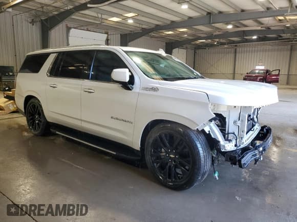 ✅ 2023 Chevrolet Suburban High Country • VIN: 1GNSKGKT3PR482608 • Lot: 62395875. Wystawiony na Copart z przebiegiem 14 382 mil. Bezpłatny archiwum sprzedaży aukcyjnych z USA i szczegółowy raport historii pojazdu na DreamBid. Zdjęcie 4.