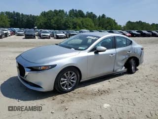 ✅ 2021 Mazda 3 2.0 • VIN: JM1BPAA73M1343570 • Lot: 68137295. Listed on Copart with 31,010 mi. Free auction sales archive from the USA and detailed vehicle history report at DreamBid. Image 1.