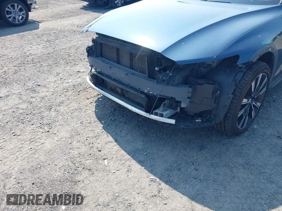 ✅ 2021 Volvo V60 • VIN: YV4102WK5M1068820 • Lot: 42887561. Wystawiony na IAAI z przebiegiem 110 035 mil. Bezpłatny archiwum sprzedaży aukcyjnych z USA i szczegółowy raport historii pojazdu na DreamBid. Zdjęcie 6.