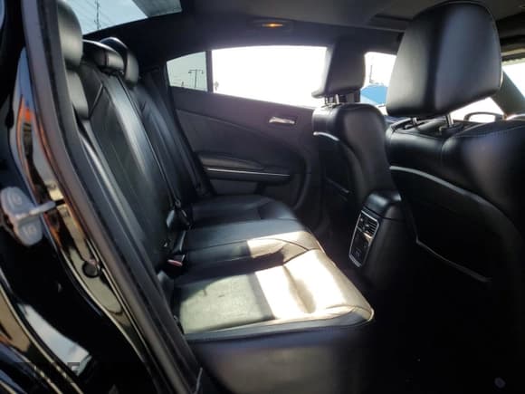 ✅ 2016 Dodge Charger SXT • VIN: 2C3CDXJG1GH151199 • Лот: 91617855. Опубликован ранее на Copart с пробегом 91 350 миль. Бесплатный доступ к архиву аукционных продаж из США и подробный отчёт об истории автомобиля на DreamBid. Изображение 10.