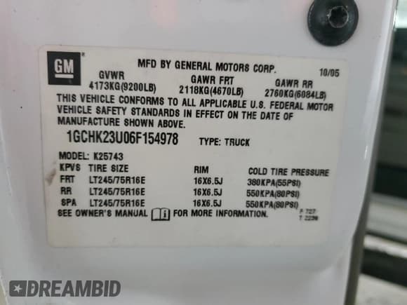✅ 2006 Chevrolet Silverado 2500HD LT2 • VIN: 1GCHK23U06F154978 • Lot: 80367745. Wystawiony na Copart z przebiegiem 135 173 mil. Bezpłatny archiwum sprzedaży aukcyjnych z USA i szczegółowy raport historii pojazdu na DreamBid. Zdjęcie 13.