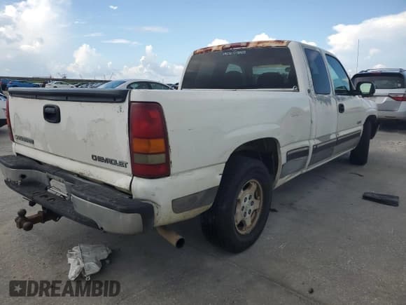 ✅ 1999 Chevrolet Silverado 1500 LS • VIN: 2GCEC19T0X1130679 • Лот: 61845284. Опубликован ранее на Copart с пробегом 244 188 миль. Бесплатный доступ к архиву аукционных продаж из США и подробный отчёт об истории автомобиля на DreamBid. Изображение 3.