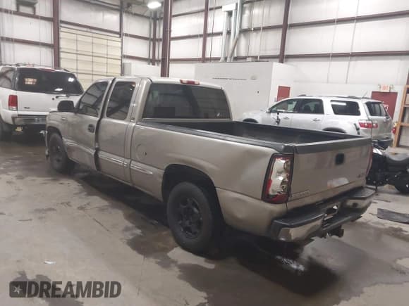 ✅ 2000 GMC Sierra 1500 SLE • VIN: 2GTEC19T3Y1302186 • Lot: 43560936. Wystawiony na IAAI z przebiegiem Nie podano. Bezpłatny archiwum sprzedaży aukcyjnych z USA i szczegółowy raport historii pojazdu na DreamBid. Zdjęcie 3.