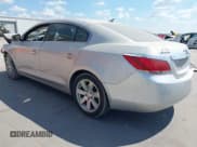 ✅ 2010 Buick LaCrosse CXL • VIN: 1G4GC5EG8AF135858 • Lot: 43378012. Wystawiony na IAAI z przebiegiem 124 326 mil. Bezpłatny archiwum sprzedaży aukcyjnych z USA i szczegółowy raport historii pojazdu na DreamBid. Zdjęcie 3.