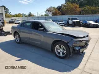 ✅ 2023 Dodge Charger SXT • VIN: 2C3CDXBG3PH663237 • Lot: 70986825. Wystawiony na Copart z przebiegiem 65 228 mil. Bezpłatny archiwum sprzedaży aukcyjnych z USA i szczegółowy raport historii pojazdu na DreamBid. Zdjęcie 4.