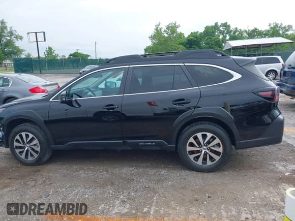 ✅ 2023 Subaru Outback Premium • VIN: 4S4BTADC8P3166085 • Lot: 42317868. Listed on IAAI with 46,040 mi. Free auction sales archive from the USA and detailed vehicle history report at DreamBid. Image 14.