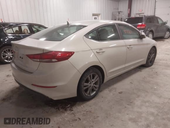 ✅ 2017 Hyundai Elantra Limited • VIN: 5NPD84LF7HH010668 • Lot: 43713450. Listed on IAAI with 141,254 mi. Free auction sales archive from the USA and detailed vehicle history report at DreamBid. Image 4.