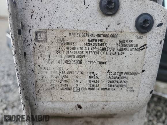 2004 Chevrolet Silverado 1500 LS z VIN 1GCEC14T04E206936, wystawiony jako Copart lot #56305735 z przebiegiem Nie podano mil oraz Szkoda całkowita • Salvage title. Historia ofert i sprzedaży dostępna na DreamBid. Obrazek 12.